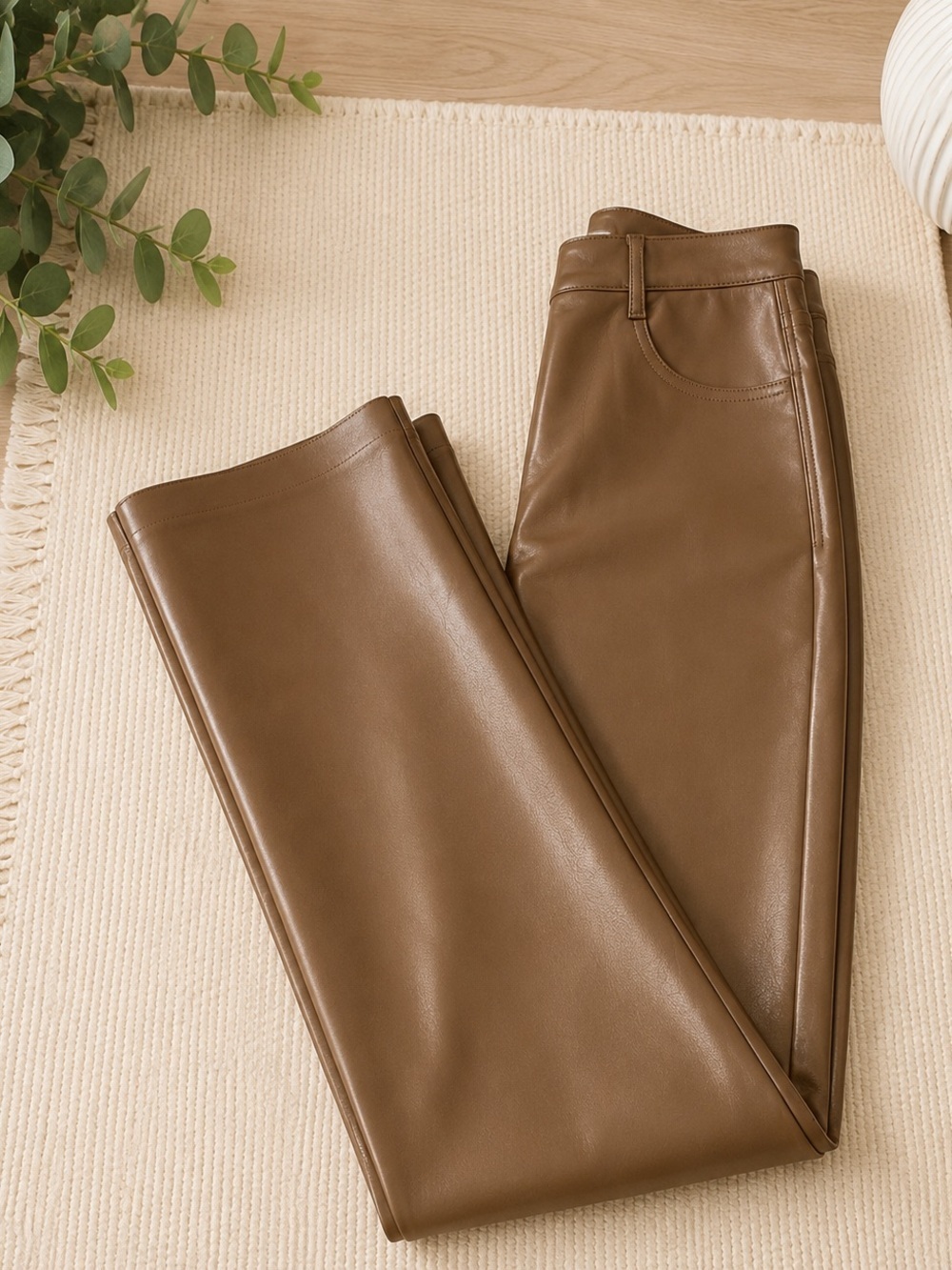 NWOT Aritzia Wilfred The Melina Faux Leather Pants Size 2 Camel